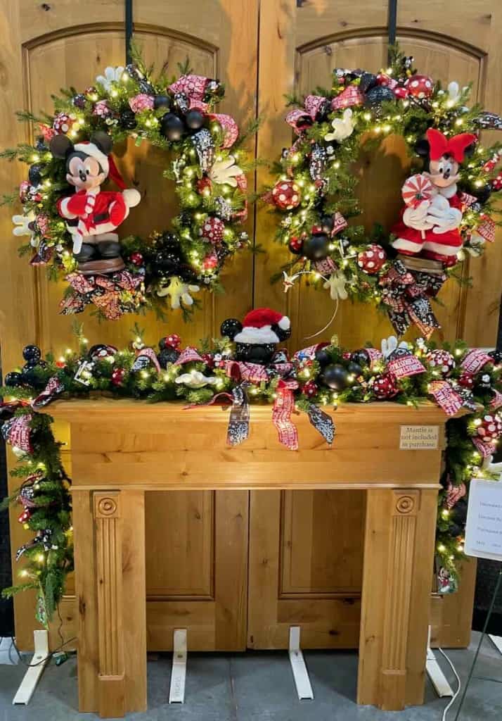 Mickey and Minnie Christmas Decor ideas