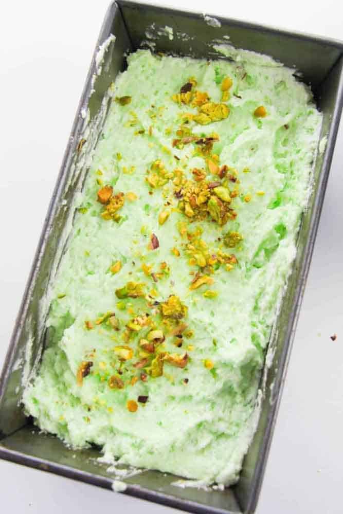 DIY Creamy Pistachio Ice Cream