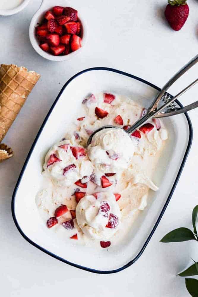 DIY Strawberry Cheesecake Ice Cream