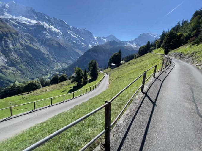 Lauterbrunnen area bike bath to Gimmelwald