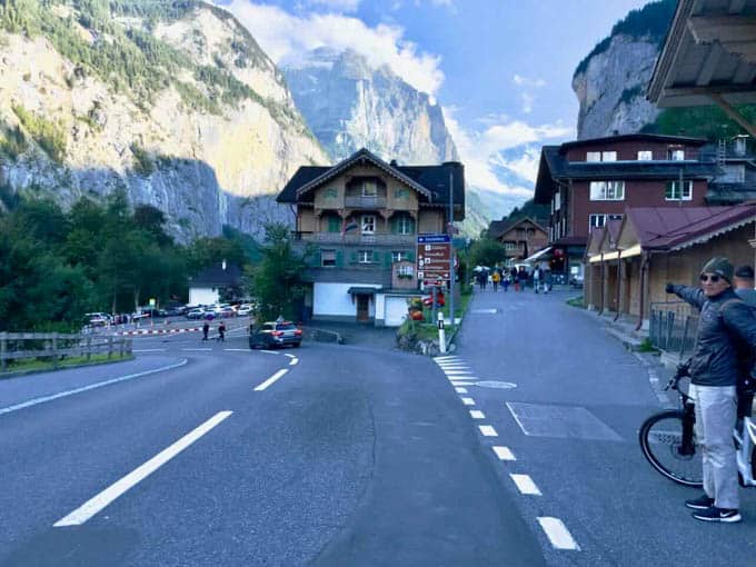 Lauterbrunnen ebike ride to Murren