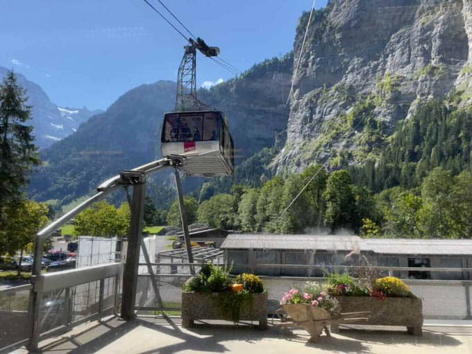 Lauterbrunnen ebike ride to Murren