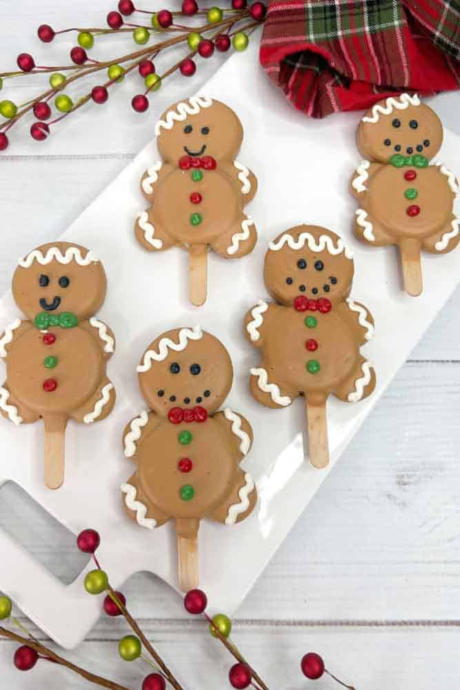 Gingerbread man cookie pops