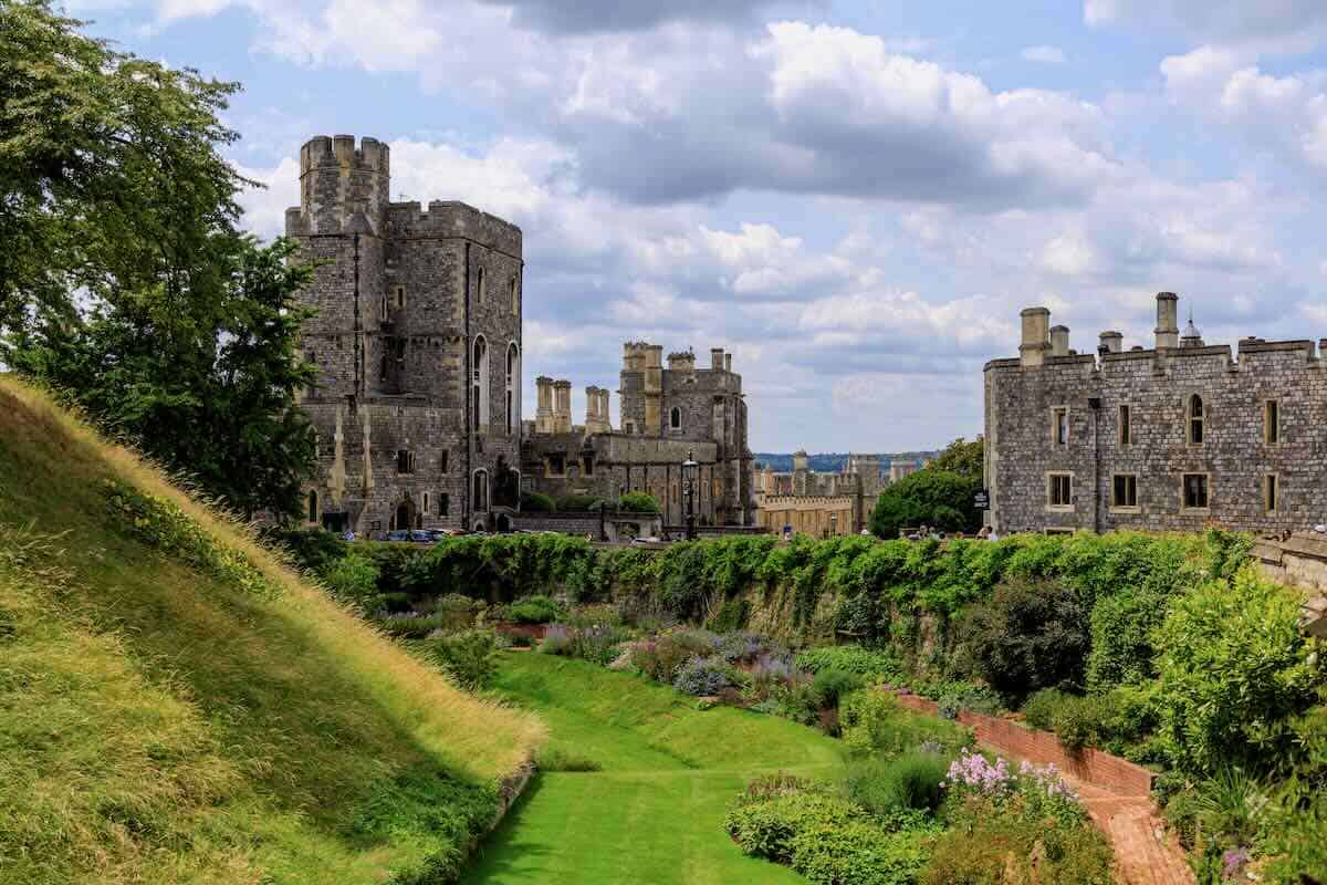 Scenic view of the Windsor Castle with the garden, Berkshire, United Kingdom