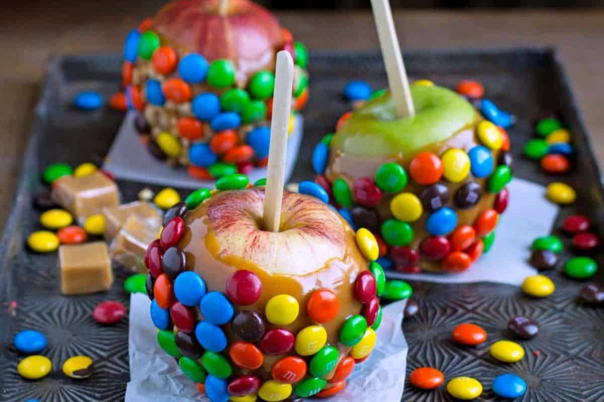 m&m apples