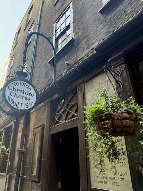 English Pub